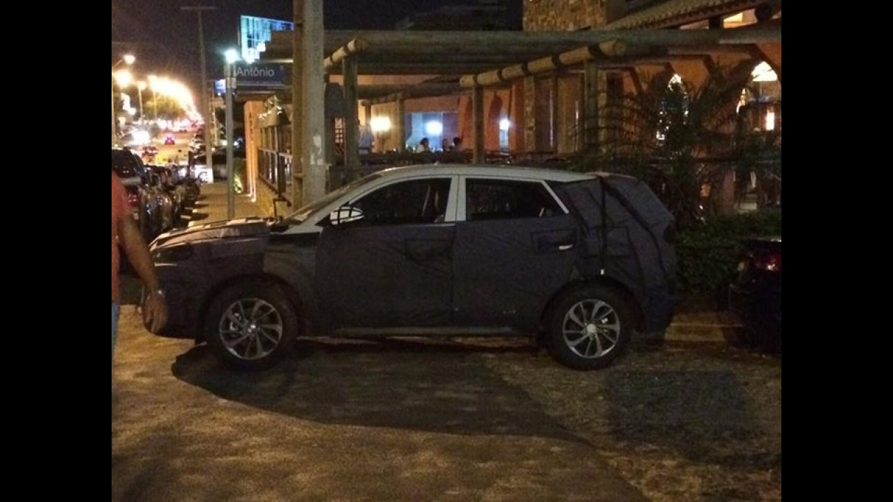 Flagra! Novo Tucson 2016 já roda em testes no Brasil