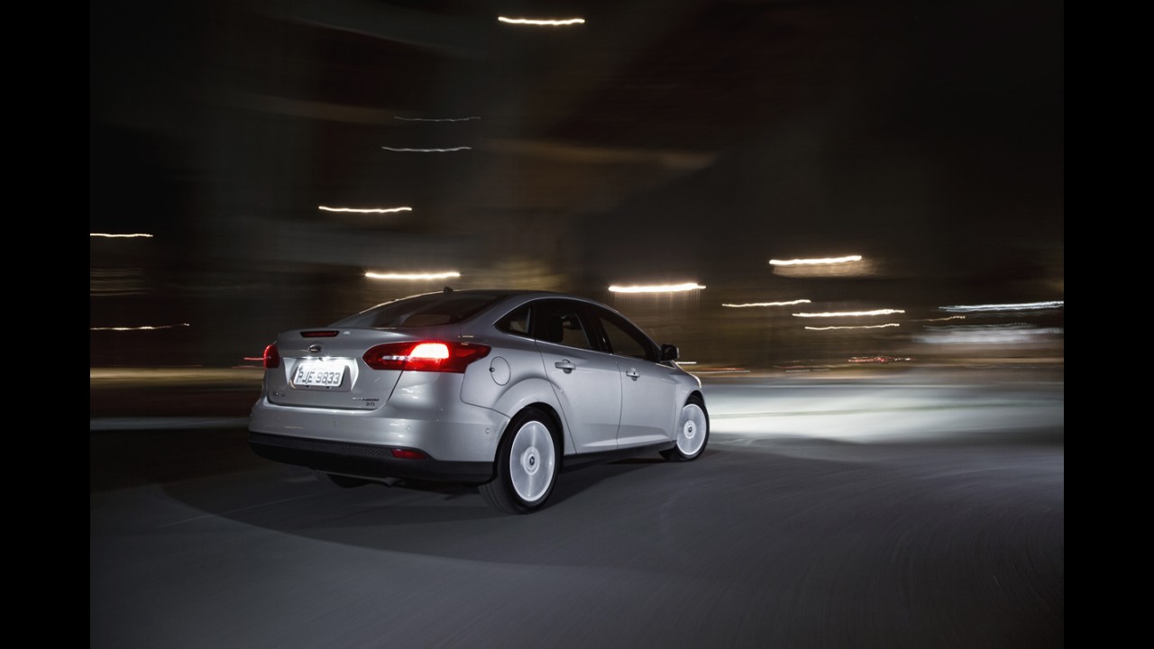 Volta Rápida: Focus Fastback aposta na dinâmica para se distanciar do Corolla