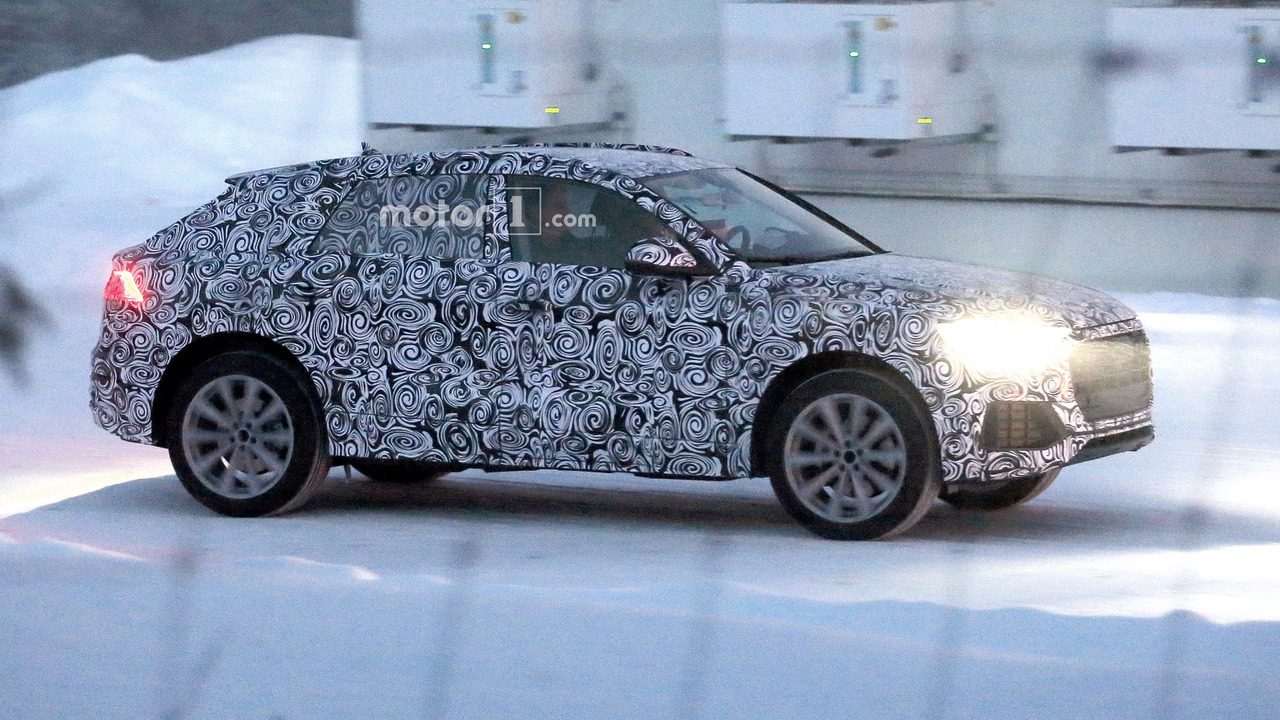 2019 Audi Q8 spy photo