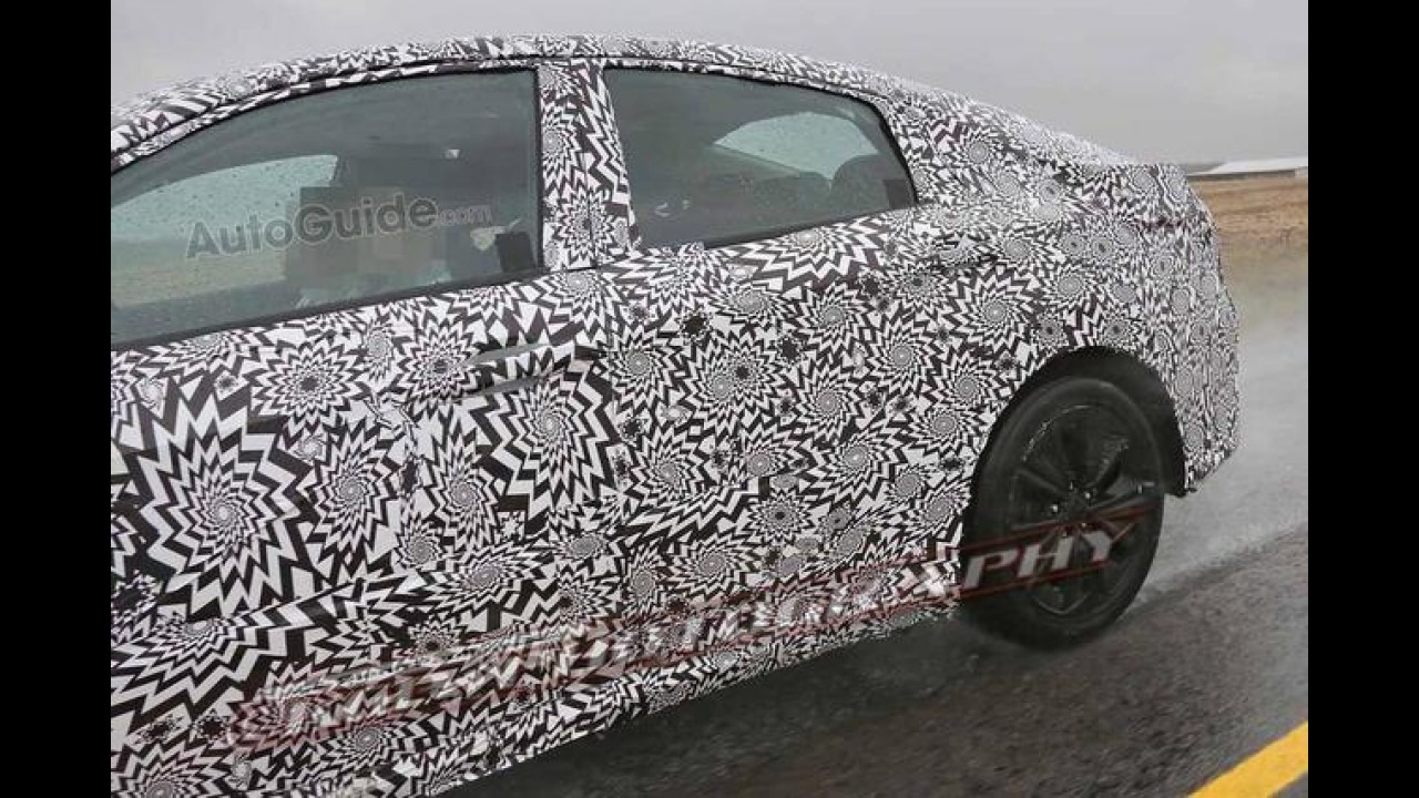 Flagra! Nova geração do Honda Civic se apronta para 2016