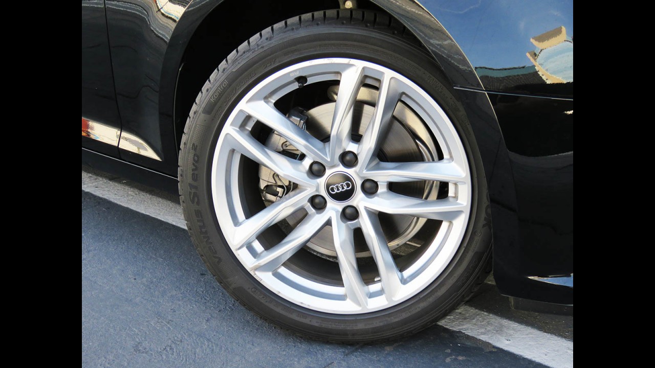 Teste CARPLACE: novo Audi A4 encara Jaguar XE na investida contra BMW e Mercedes