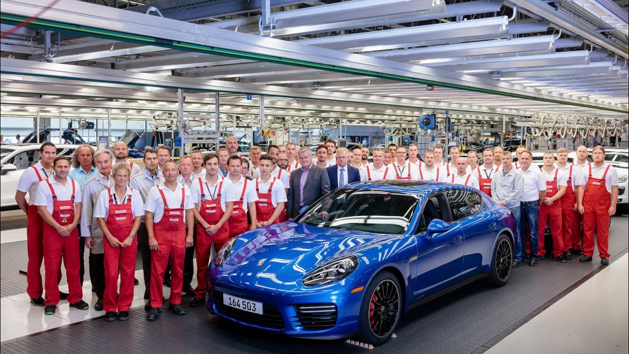 Último Porsche Panamera de 1ª geração sai da linha de montagem