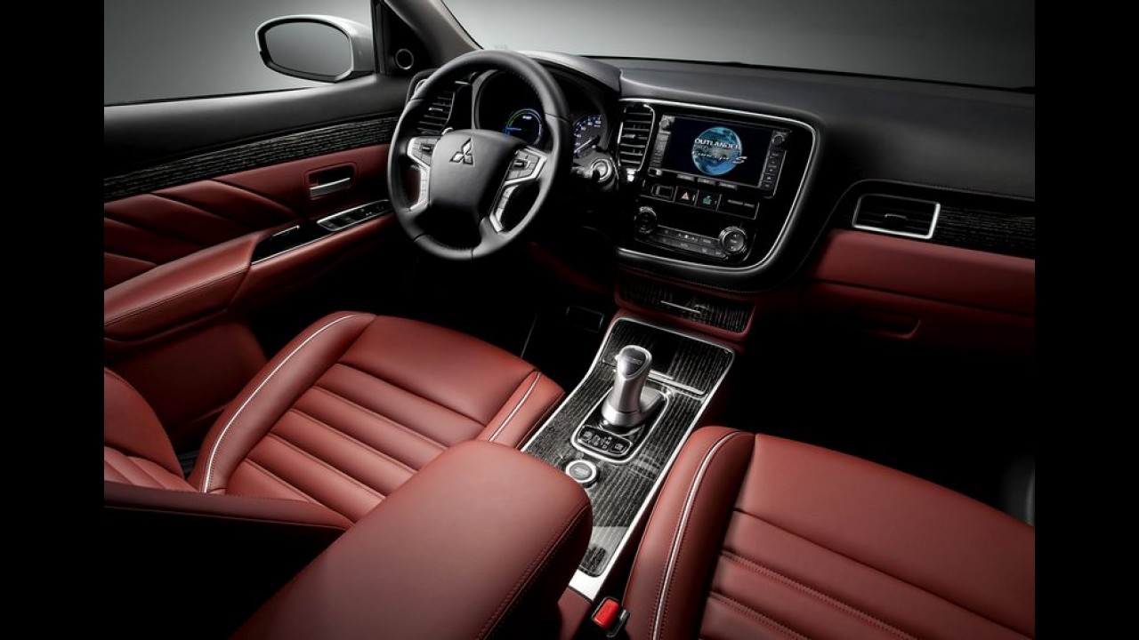 Mitsubishi Outlander estreia design mais agressivo em abril