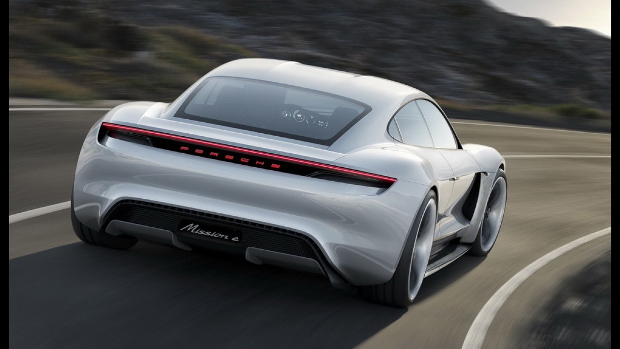 Rival do Tesla Model S: Porsche vai gastar 700 mi de euros para produzir Mission E