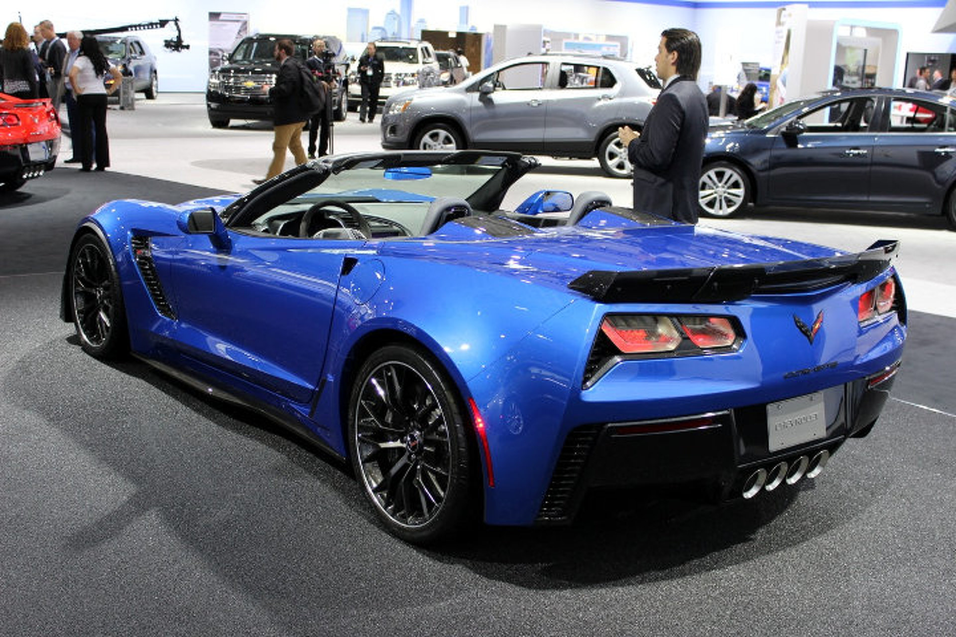 Corvette Z06 Goes Topless in New York, Drops Jaws