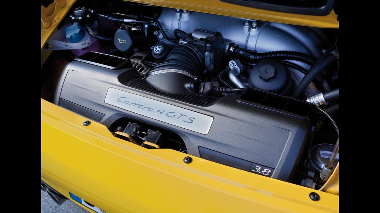 Porsche revela o 911 Carrera 4 GTS 2012