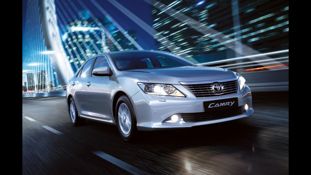 Novo Toyota Camry deve chegar ao Brasil no primeiro trimestre do ano que vem