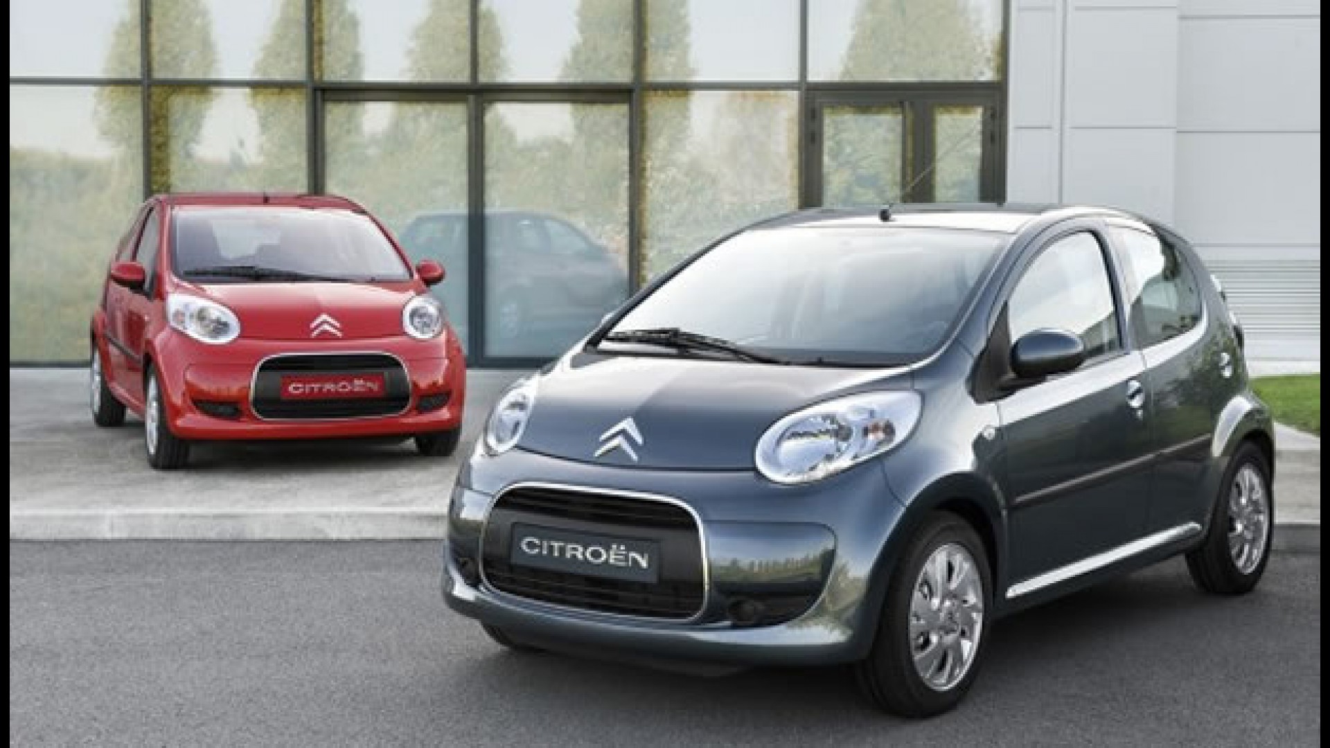 Citroen C1 E Peugeot 107 Confronto