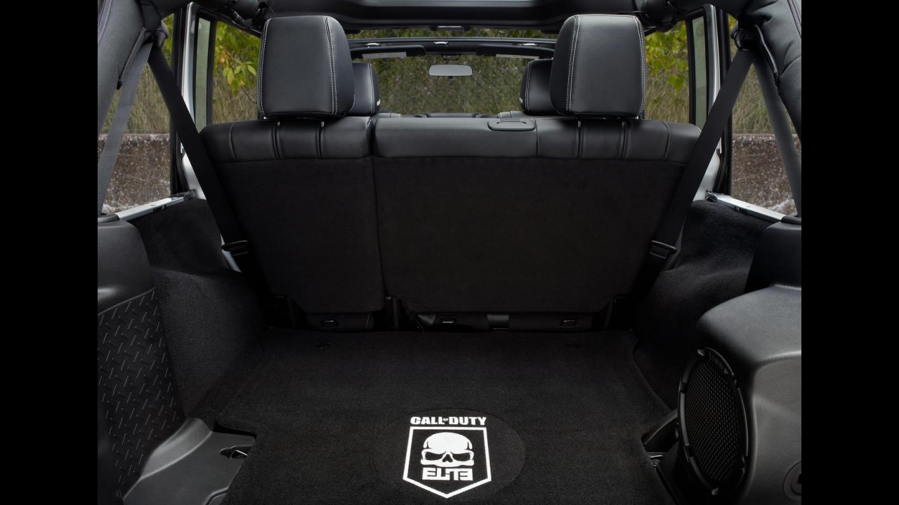 Jeep Wrangler Call of Duty MW3 2012: Dos games para as ruas