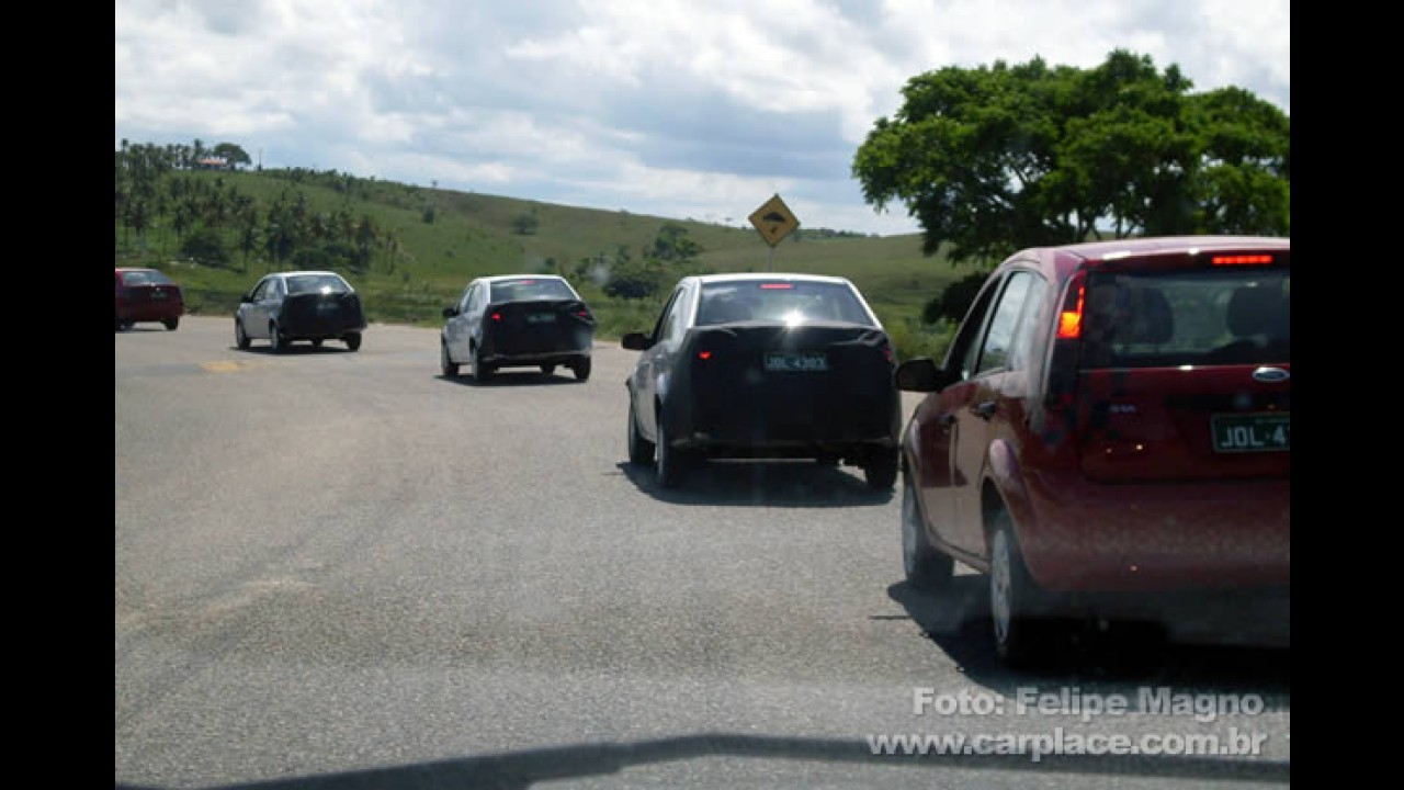Leitor flagra comboio do novo Ford Fiesta 2011 em rodovia que liga Sergipe a Bahia