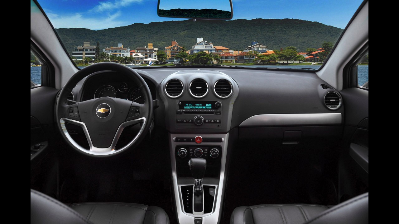 Chevrolet Captiva chega à linha 2012 com novos itens de série e preços mais em conta