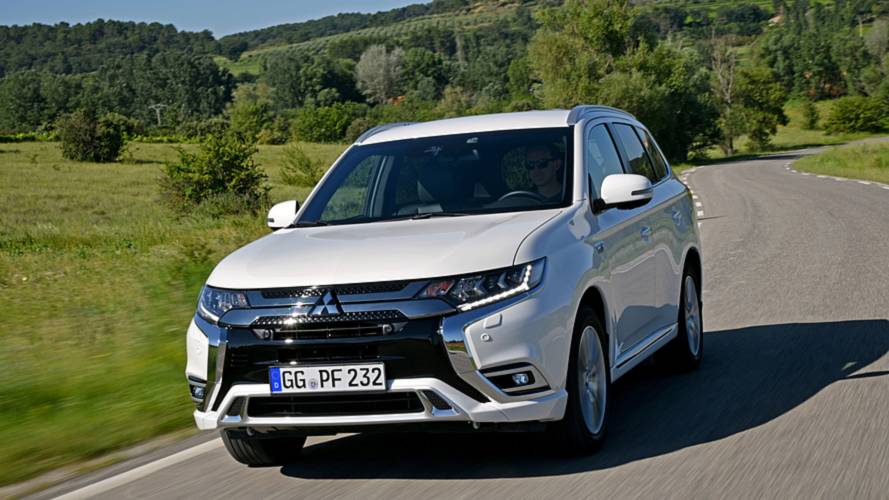 New Mitsubishi Outlander PHEV charges into the UK costing £34,255