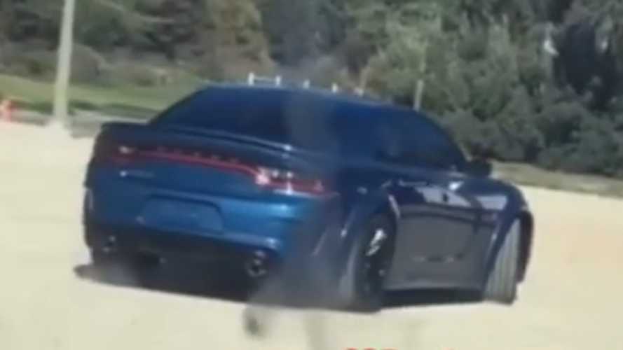 2020 Dodge Charger SRT Hellcat Widebody reklam filminde yakalandı