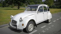 Zeitreise: Unterwegs im Citroën 2CV