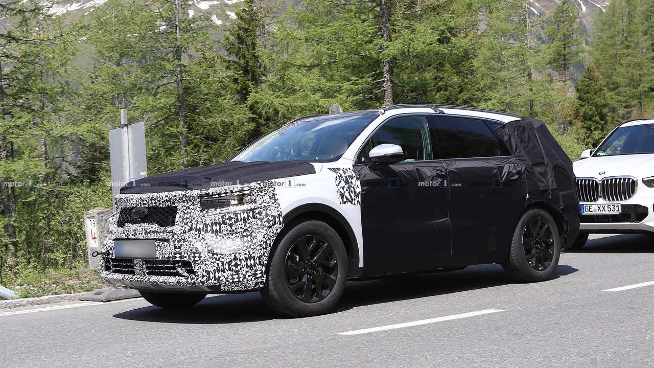 2020 Kia Sorento Rumors, Redesign, Hybrid >> Next Gen Kia Sorento Spied Expected To Debut For 2021 Model 2020 Kia Sorento Rumors, Redesign, Hybrid >> Next Gen Kia Sorento Spied Expected To Debut For 2021 Model