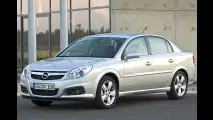 Opel putzt Mittelklasse