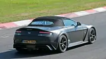 Aston Martin Vantage GT12 Roadster casus fotoğrafı