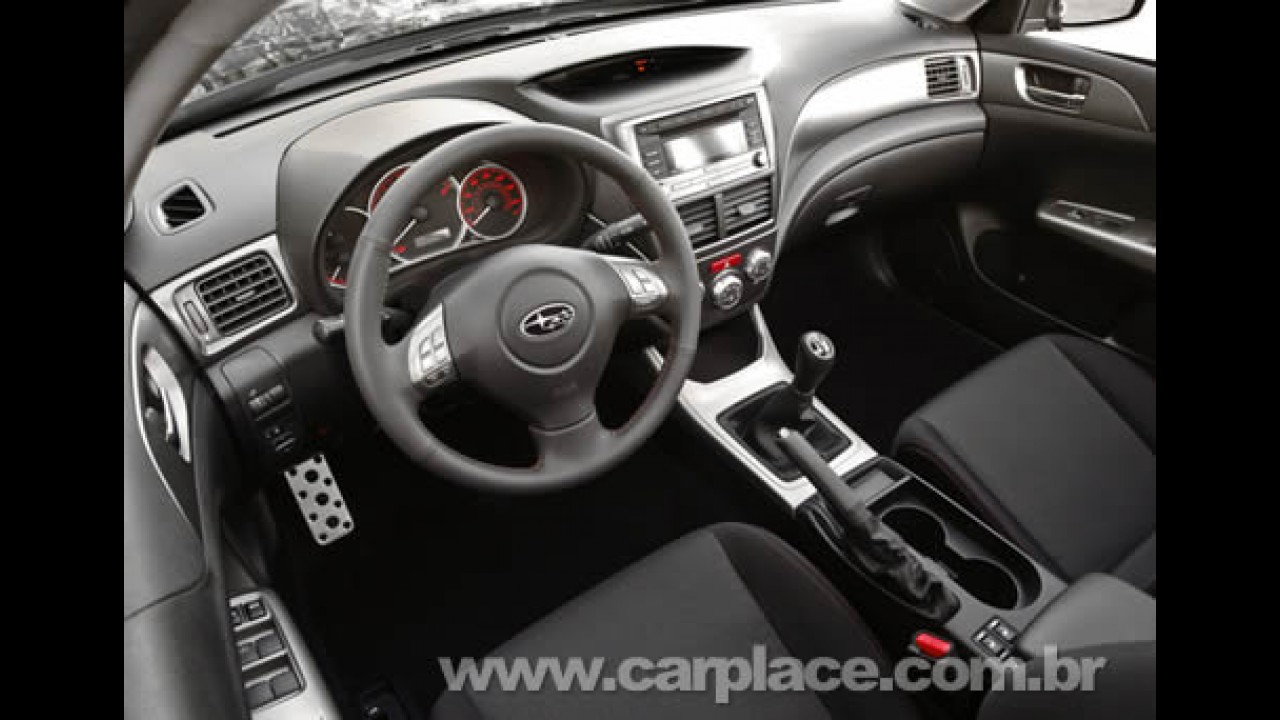 Subaru apresenta a linha 2009 do hatch Impreza WRX e do sedã Impreza 2.5 GT