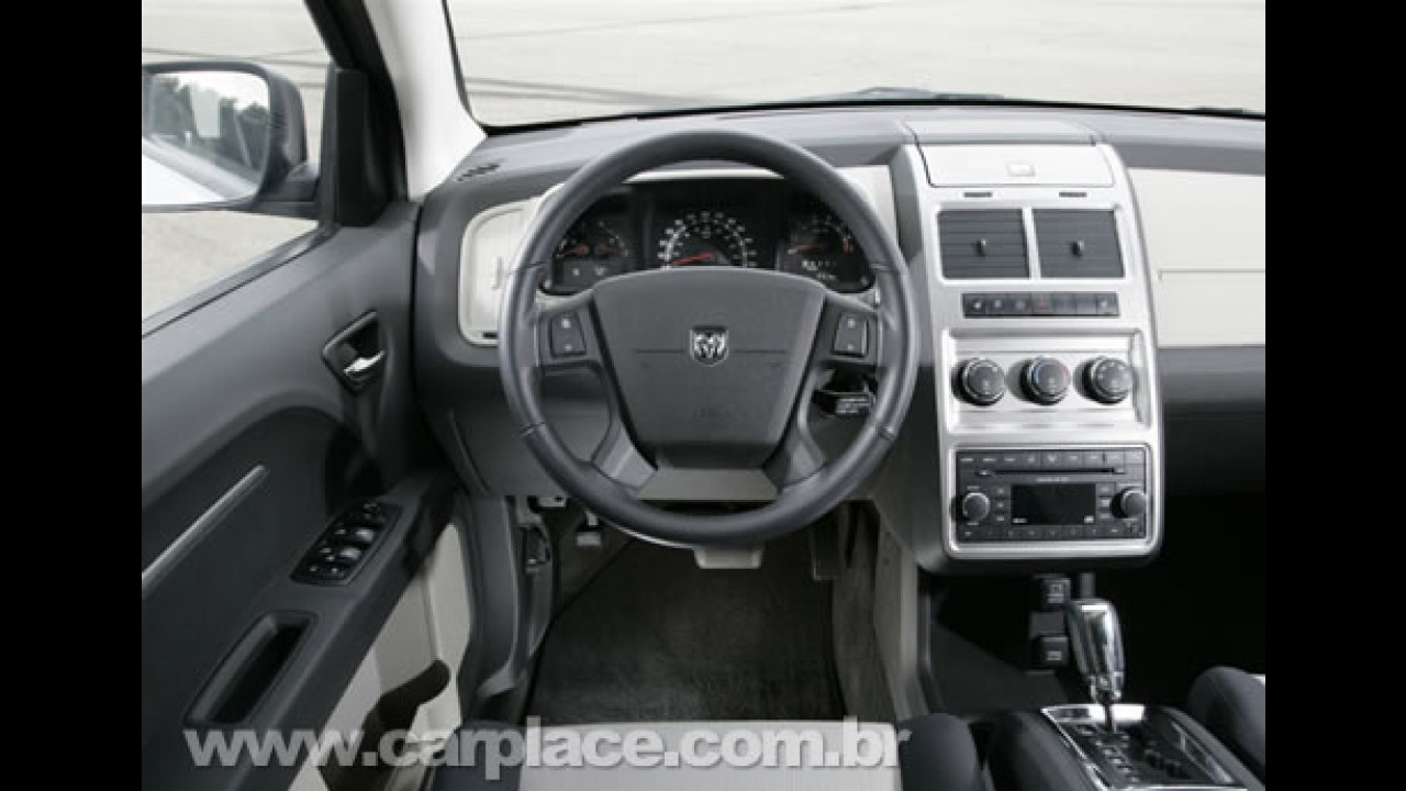 Novo Dodge Journey 2009 é lançado oficialmente no Brasil por R$ 98.900