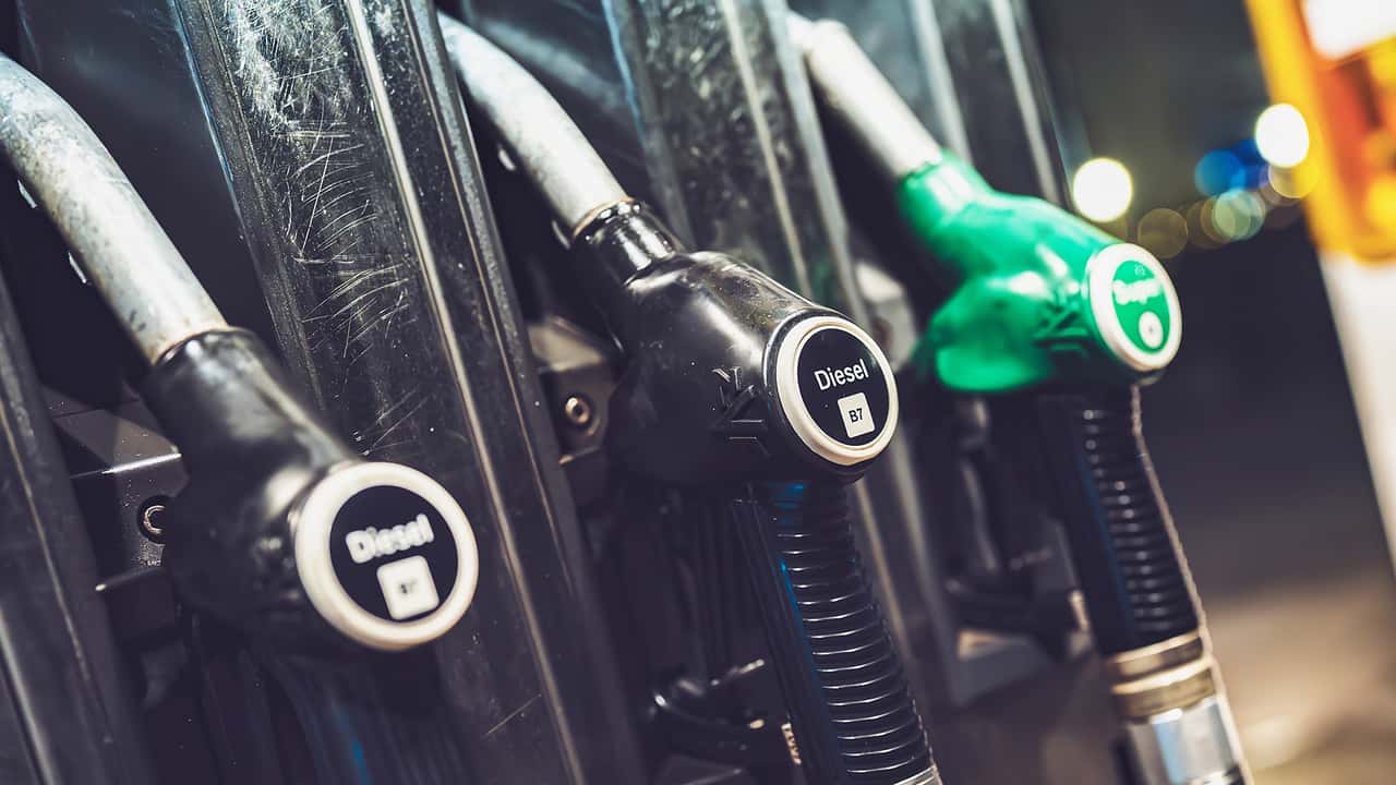 Gasolio, finisce lo sconto sulle accise: quanto salgono i prezzi