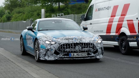 2024 Mercedes-AMG GT Coupe Casus Fotoğrafları
