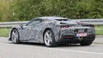 Premières photos d'espionnage du lifting de la Ferrari SF90