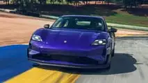 Il record a Road Atlanta della Porsche Taycan Turbo GT 2025