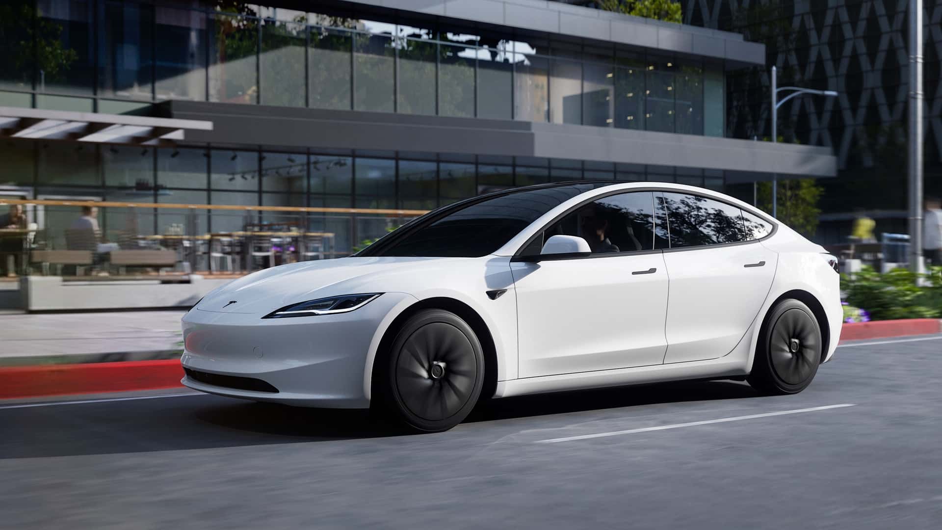La Tesla Pi Economica Di Sempre Arriva In Italia Prezzo Di 34 015 Euro