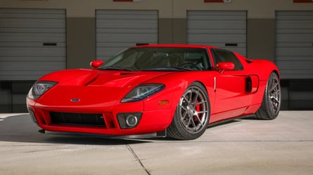 Paul Walker'ın 2005 model Ford GT'si
