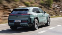 Porsche Cayenne Turbo Electric (2026) in Mysticgrünmetallic: Das Exterieur