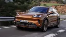 Porsche Cayenne Electric (2026) in Madeiragoldmetallic: Das Exterieur