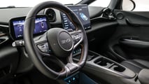 Teste BYD Dolphin SE 2027 - volante e console central