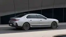 2027 BMW i7