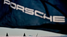 Porsche: alla guida della Taycan Turbo S e al timone dello Swan 78