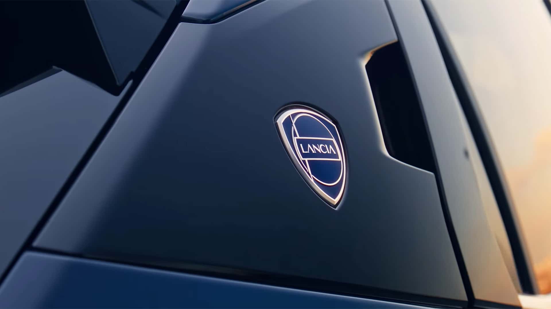 nuova-lancia-ypsilon-2024.jpg