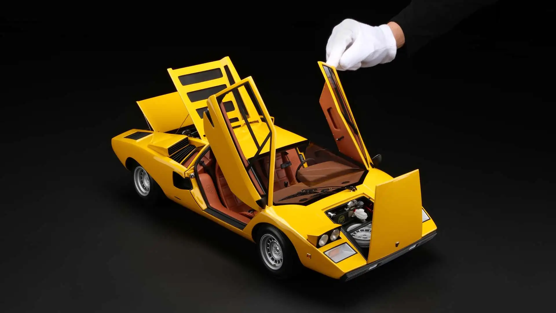 This 1:8 Scale Lamborghini Countach Costs More Than A Real Nissan