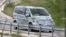 Mercedes V-Klasse mit EQ-Technologie auf Basis von Van.EA als Erlkönig