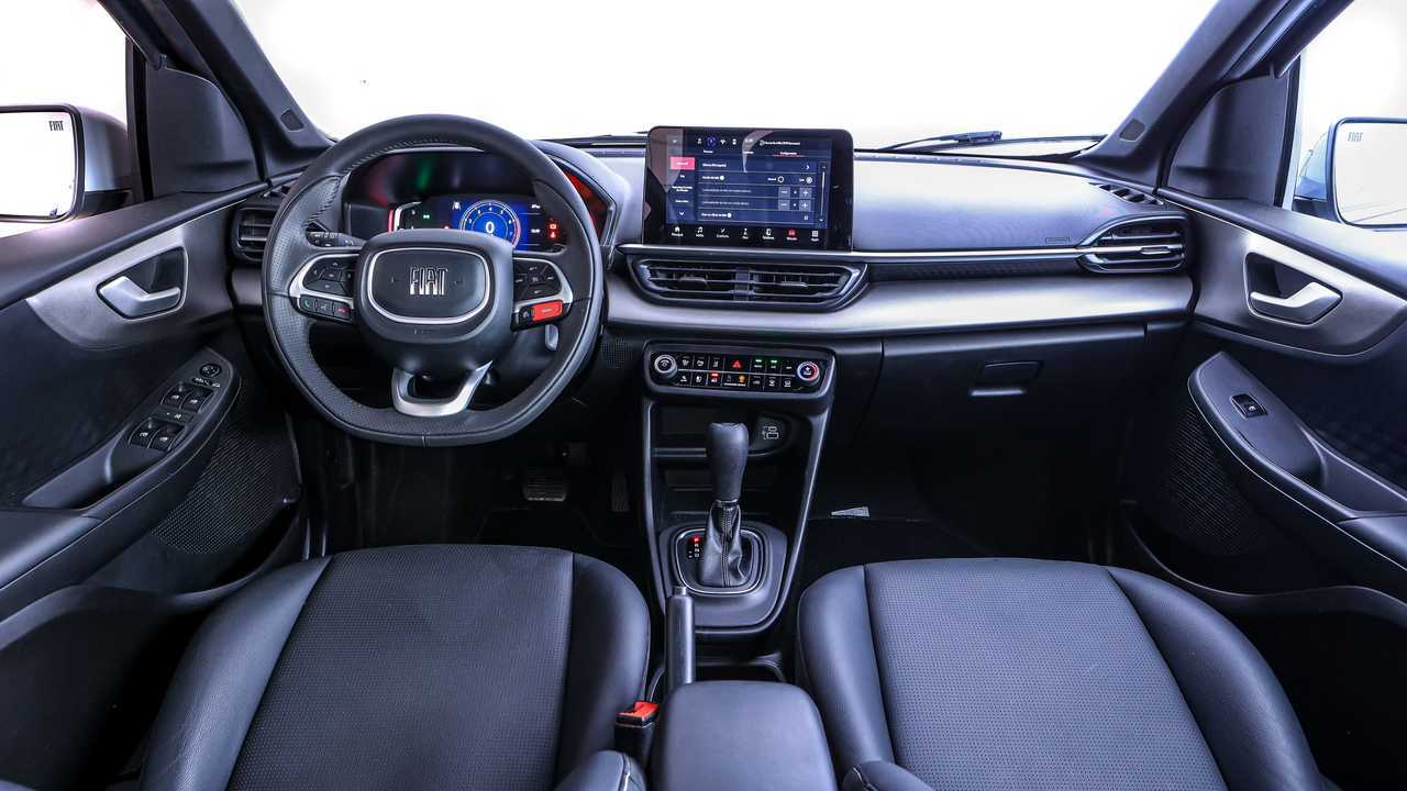 Comparativo: Honda City Hatchback Touring vs. Fiat Pulse Impetus
