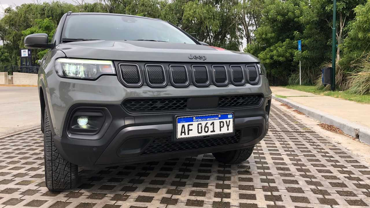 JEEP-COMPASS-TRAILHAWK4