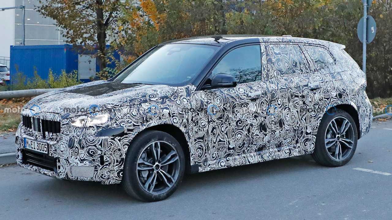 BMW X1 M35i, le foto spia del SUV da 306 CV