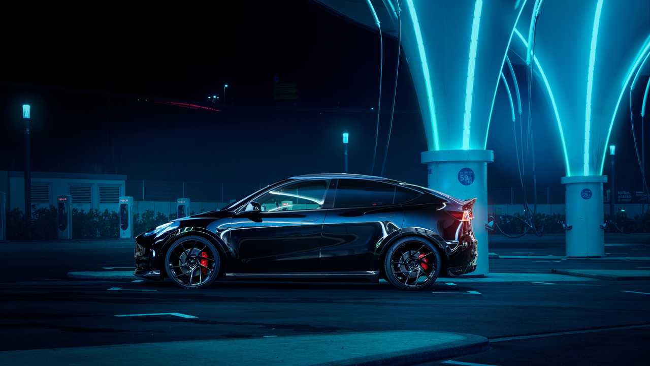 Tesla Model Y by NOVITEC