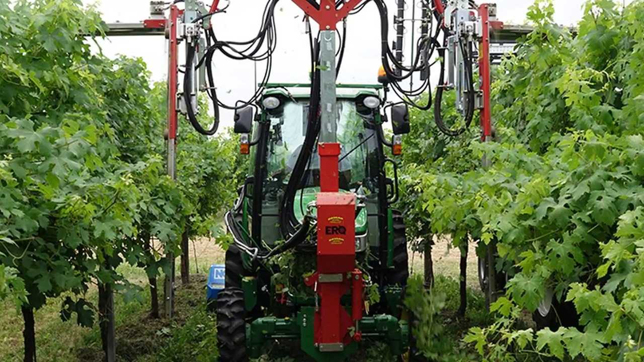 John Deere 4066R test in campo