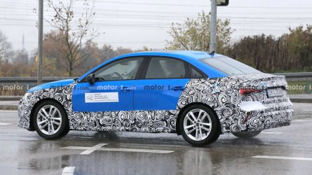 Audi A3 Sedan 2023 restyling, fotos espía
