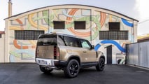 Land Rover Defender 90 (2025), la sfida di parcheggio