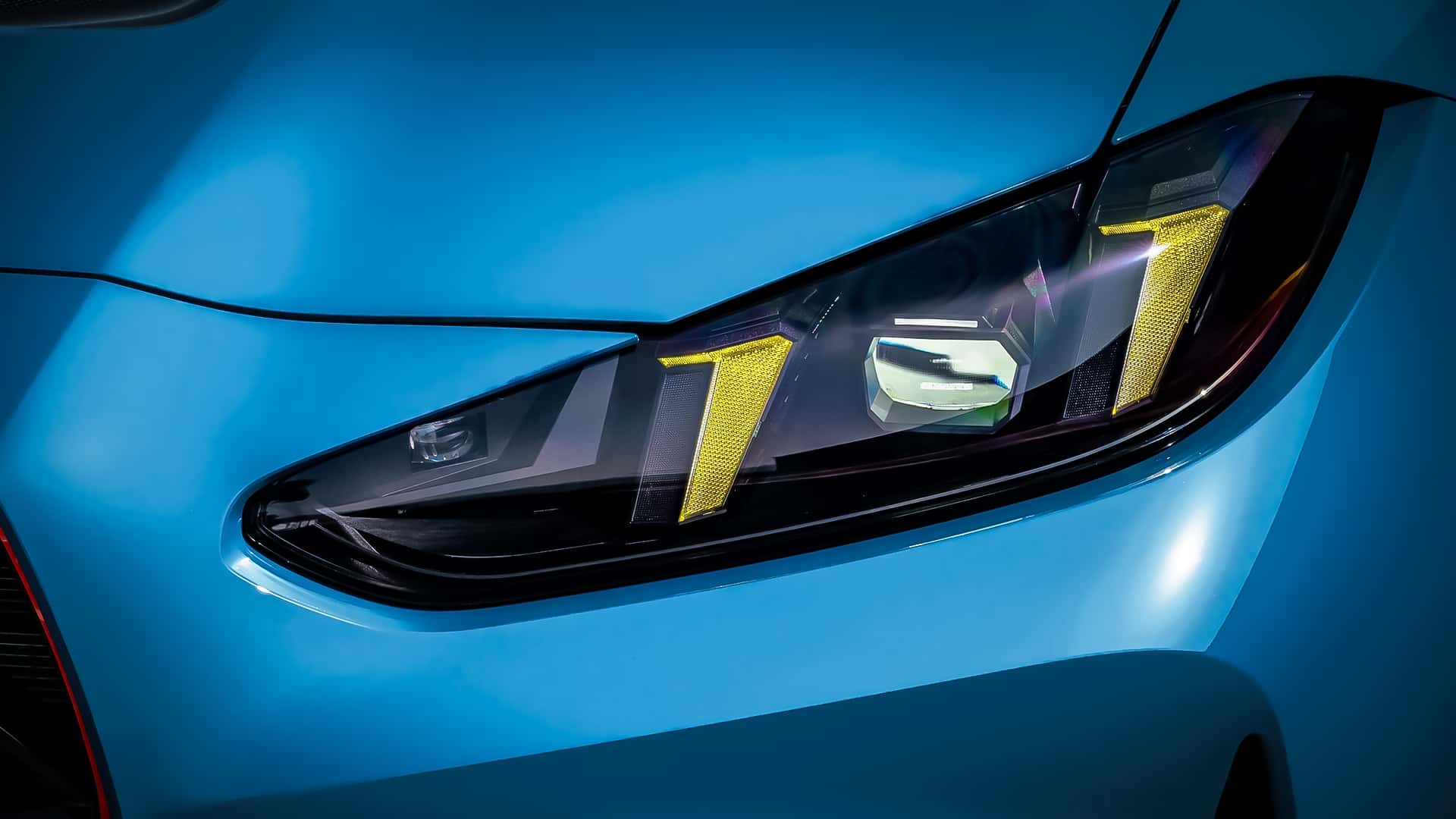 https://cdn.motor1.com/images/mgl/zxqZLL/s1/bmw-m3-cs-touring-2025.jpg