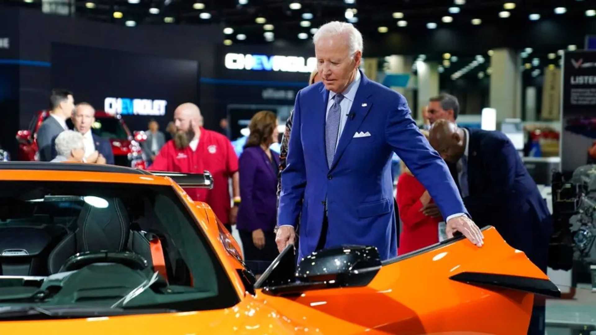 Joe Biden Ouvre Le Salon De D troit Et Met En Avant La Voiture lectrique