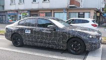 BMW 5er Limousine (2023) mit Serienleuchten erwischt