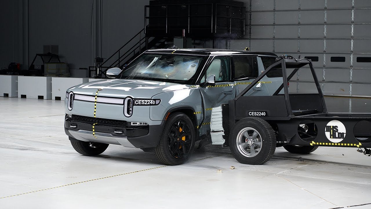 2022 Rivian R1S updated side IIHS crash test