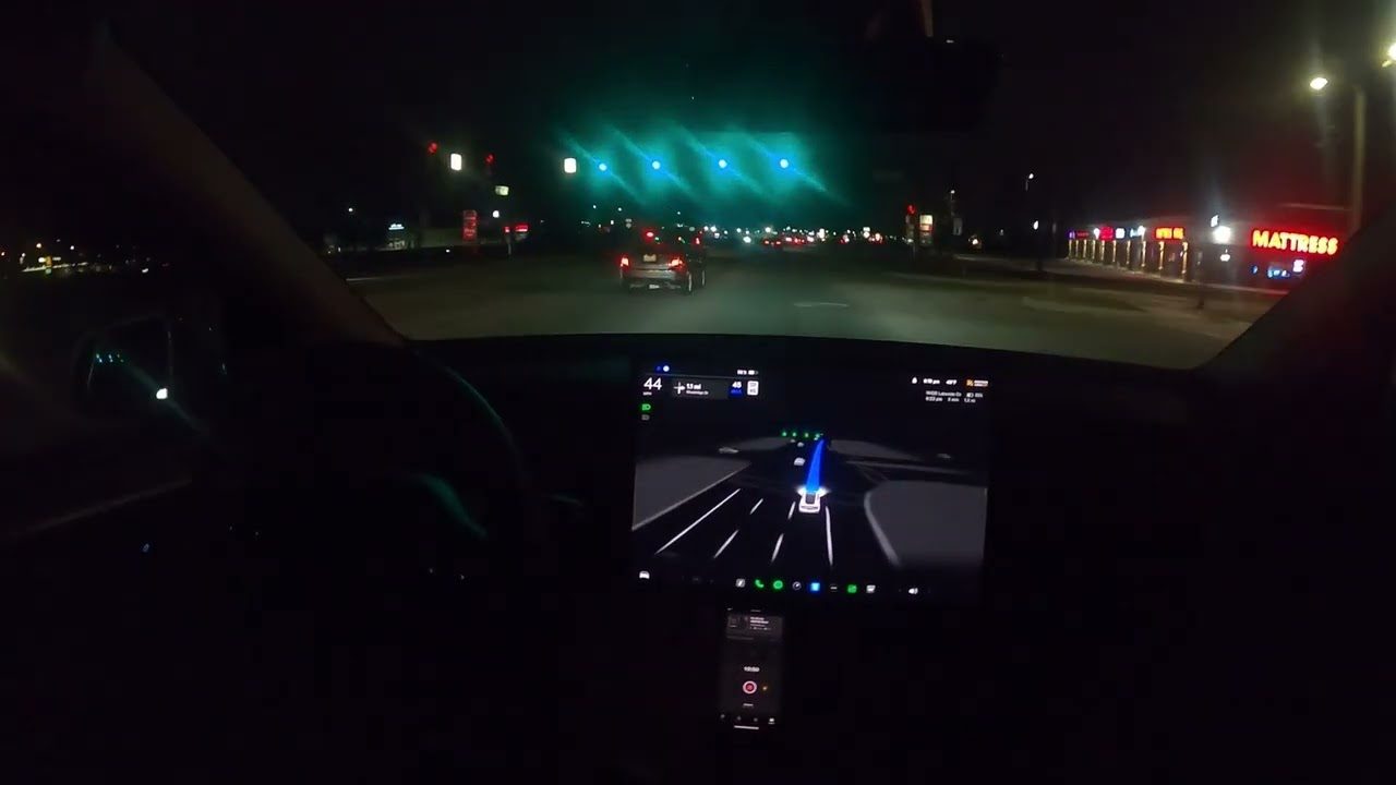 FSD Beta 11.3.2 Night Drive (Detroit MI)