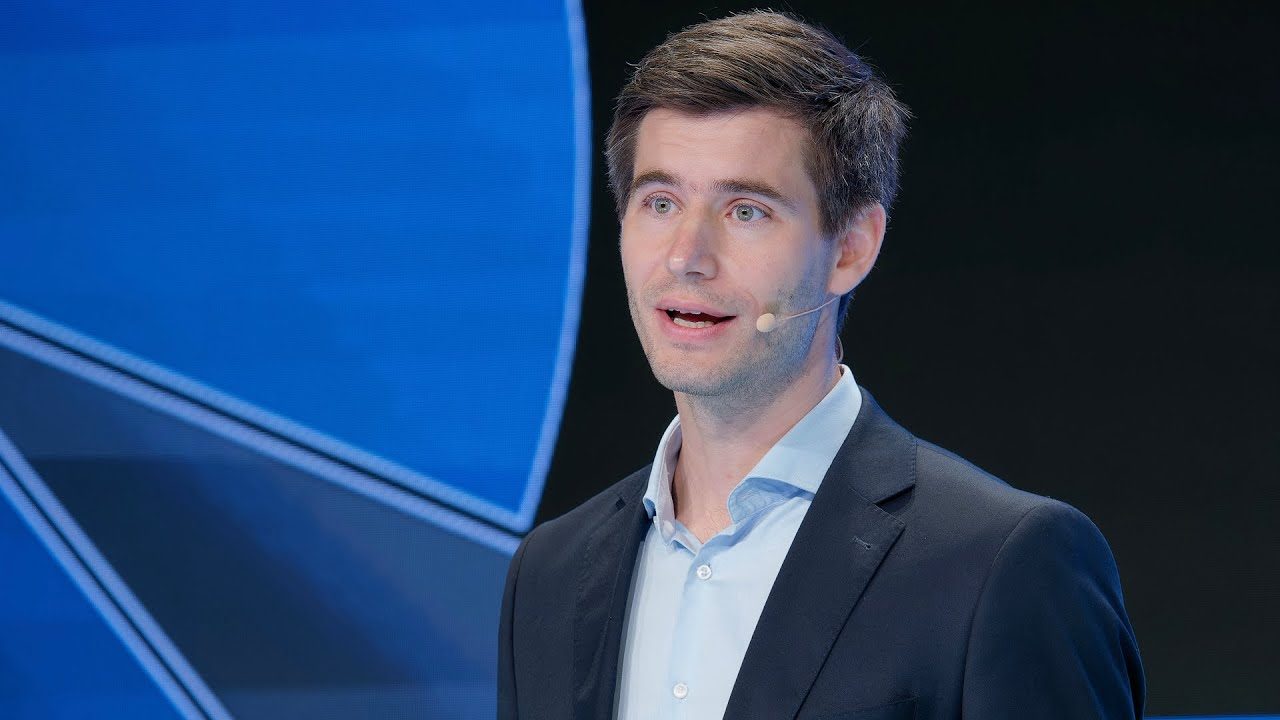 Hermann Stockinger pitches Easelink